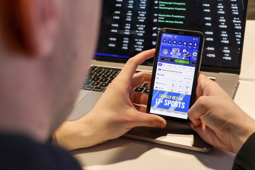 How to Stay Safe While Gambling Online How to Stay Safe While Gambling Online